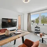 Getaway Mit Balkon - Ruhiges Business-apartment - Messe Dus & Airport *