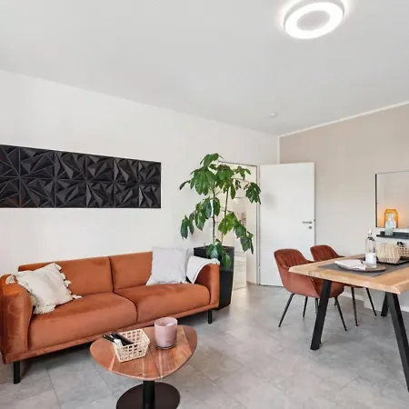 Getaway Mit Balkon - Grossem Doppelbett & Schlafsofa Fuer Insg 4 Pers - Ruhig Gelegen, Ideal Zum Wohlfuehlen&ankommen - Kinderbett&hochstuhl - Messe Duesseldorf&essen - S-bahn Апартаменты Дуйсбург