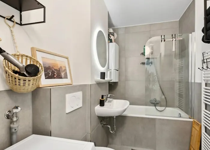 Getaway Mit Balkon - Ruhiges Business-apartment - Messe Dus & Airport *